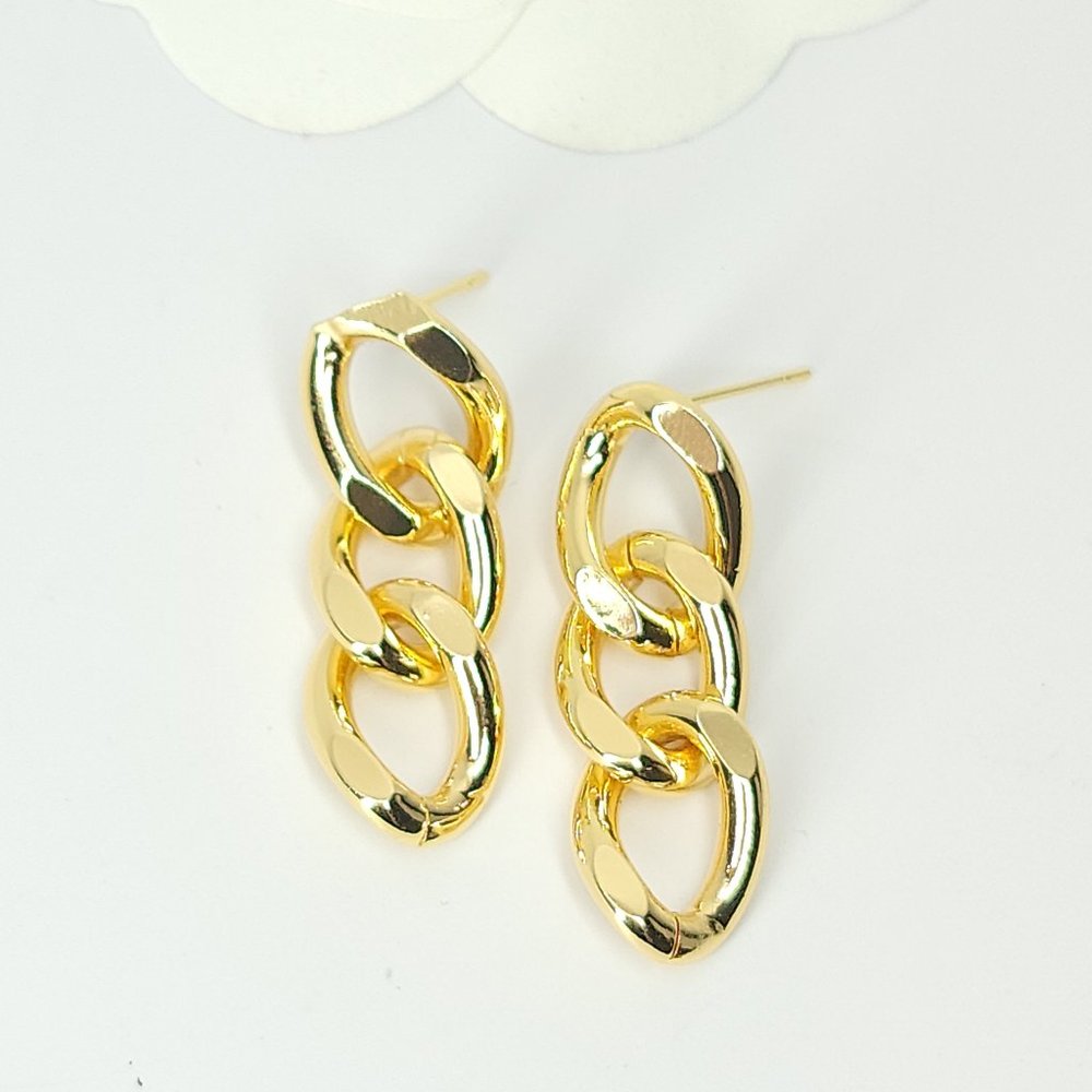 NWT Chic Curb Chain Dangle Drop Earrings NEW - Picture 5 of 10